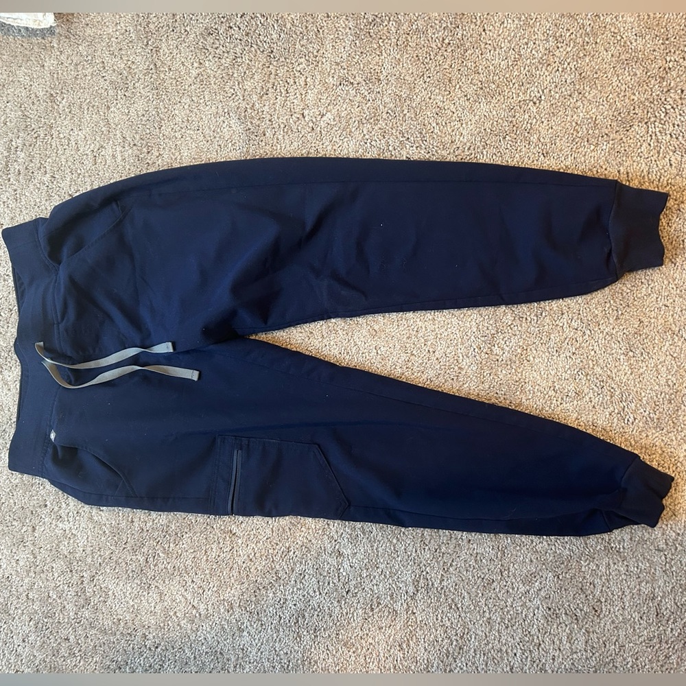 Figs size small/petite jogger scrubs
